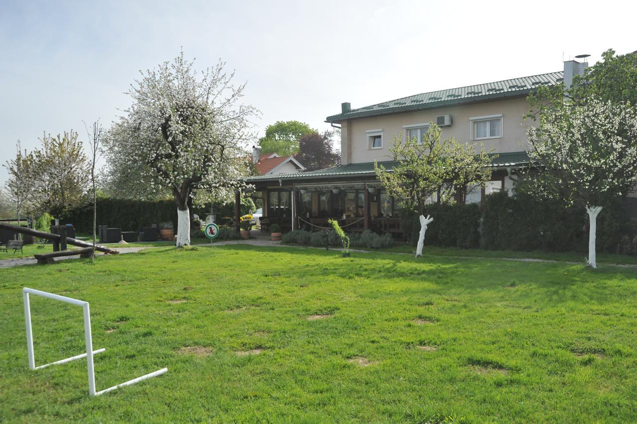 Bed and Breakfast Klet Cinkus Hrvatski Leskovac Экстерьер фото